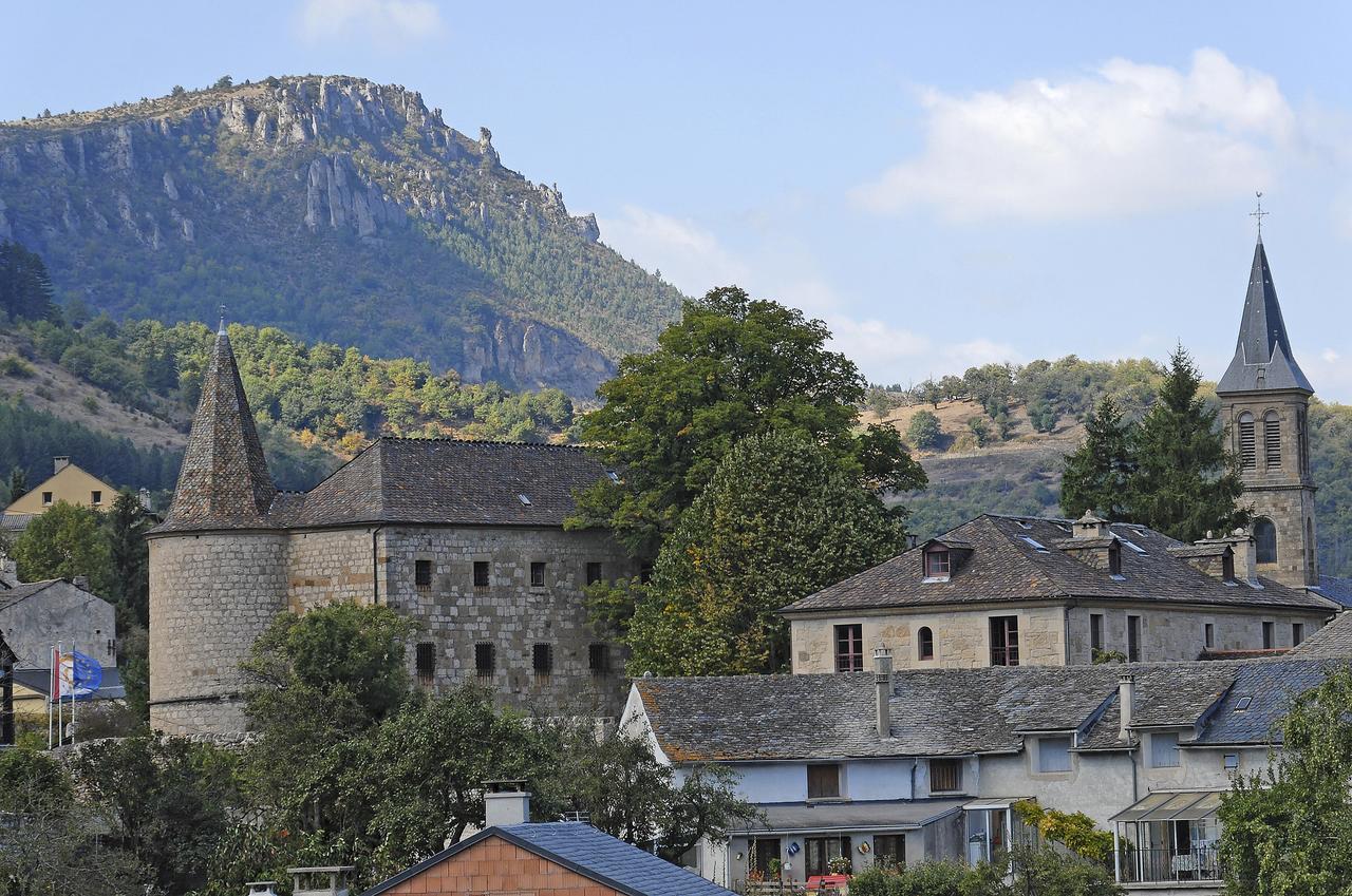 Logis Hotel Restaurant Des Gorges Du Tarn Florac Exterior photo